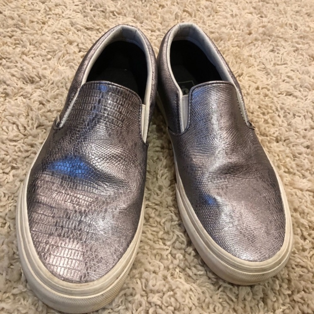 ISO Vans classic slip on disco python